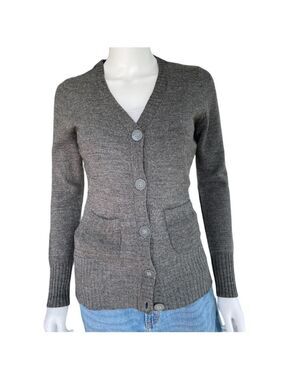 Bloomingdale’s Quotation Long Sleeve Button Front Sweater Size Medium